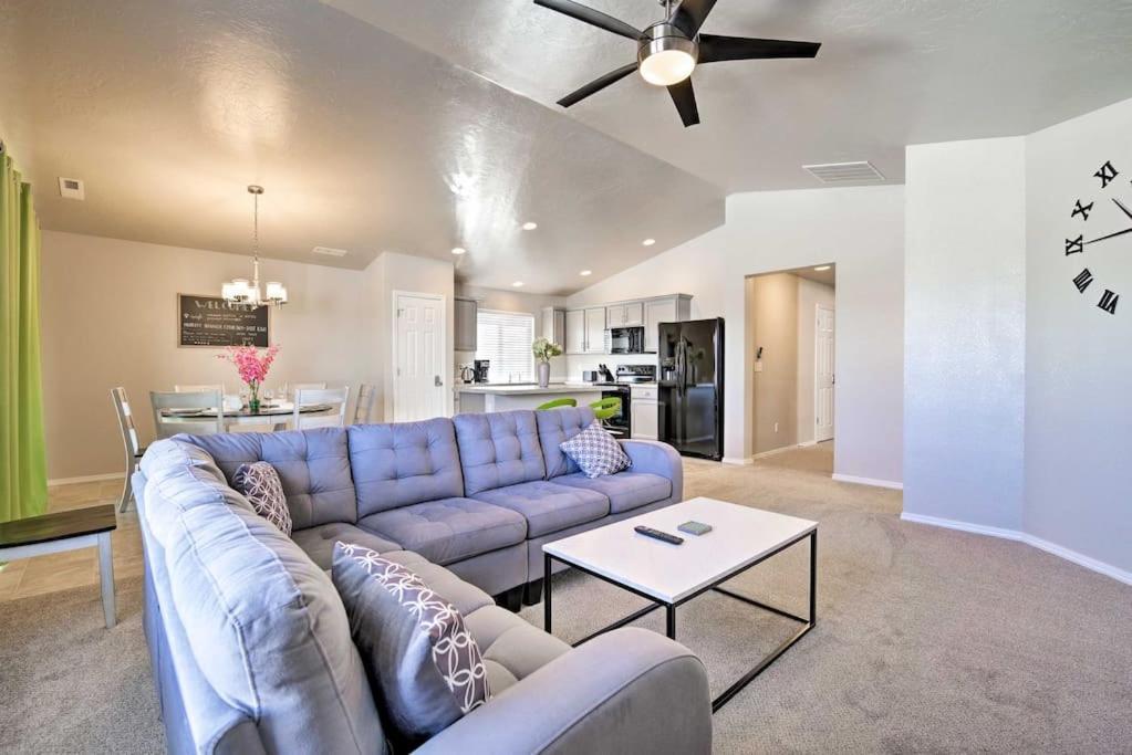 Family Friendly Playroom Garage Caldwell Luaran gambar
