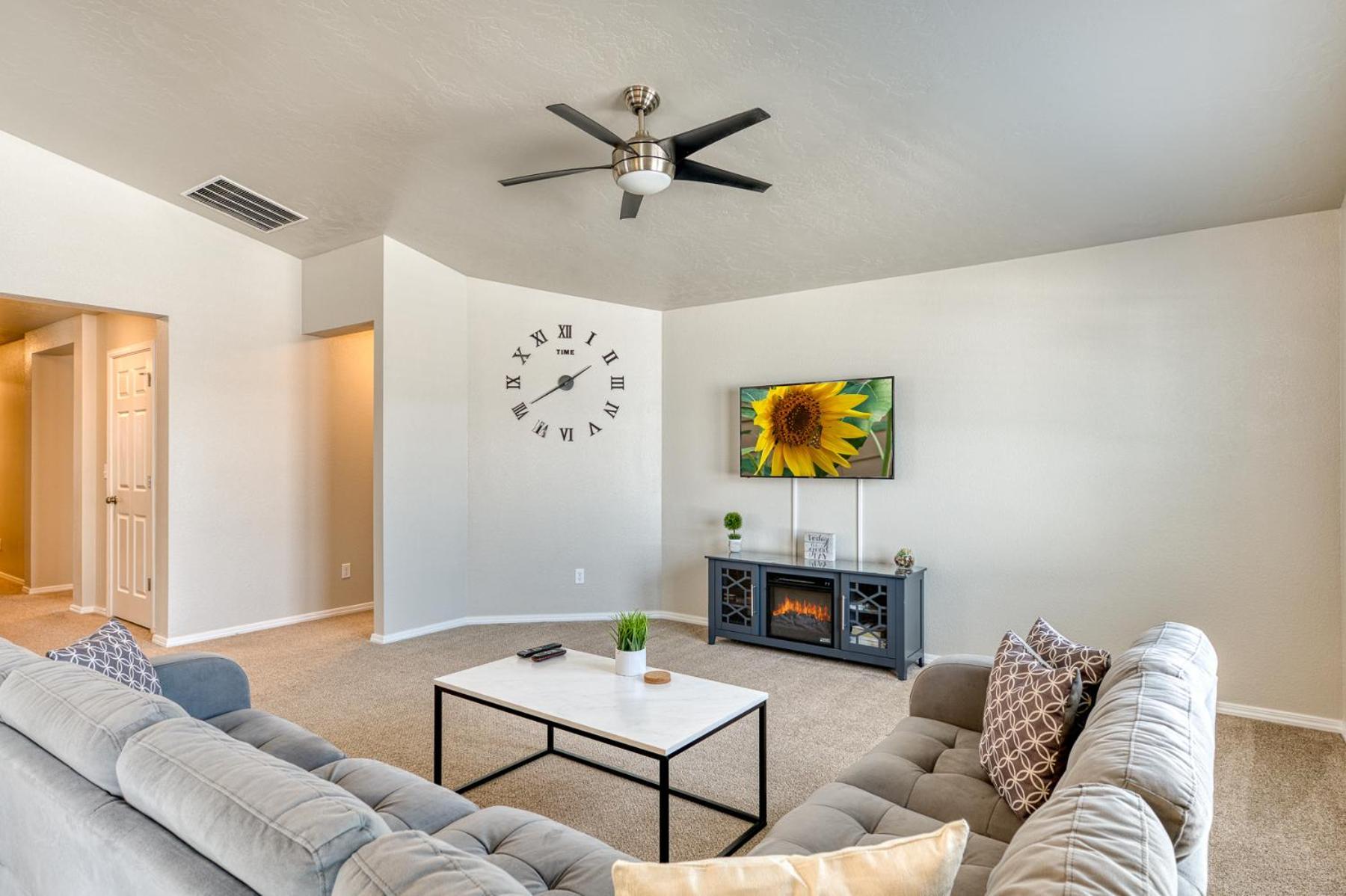 Family Friendly Playroom Garage Caldwell Luaran gambar